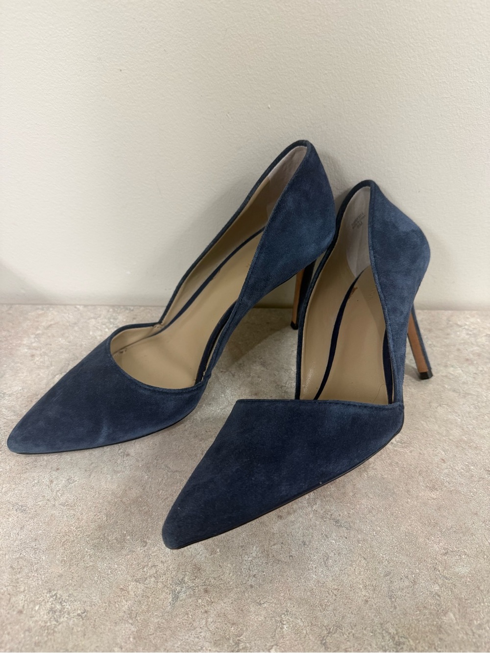Ann Taylor Azra Suede Pumps – Blue, Size 8 (Excellent Condition)